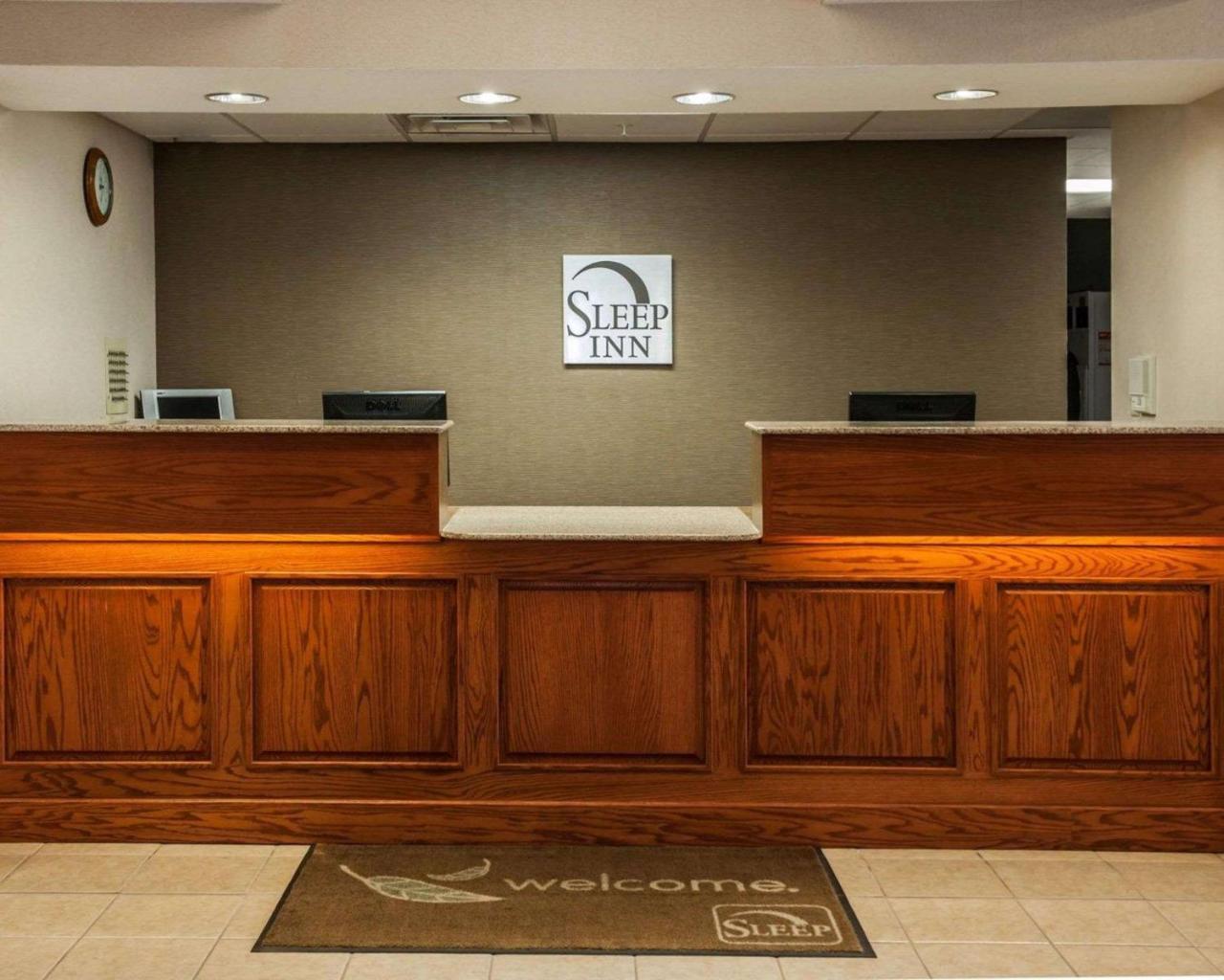 Sleep Inn South Bend Airport Exterior photo