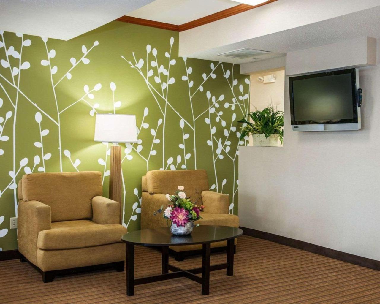 Sleep Inn South Bend Airport Exterior photo